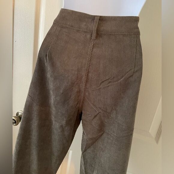 4 Button Olive Khaki Green Corduroy Cropped Ankle Pants Medium - Picture 4 of 9